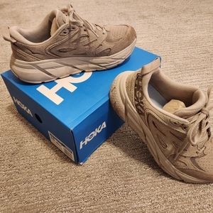 HOKA L SUEDE size 7.5/39